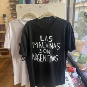 Remeras de adulto Malvinas negras o Malvinas blancas