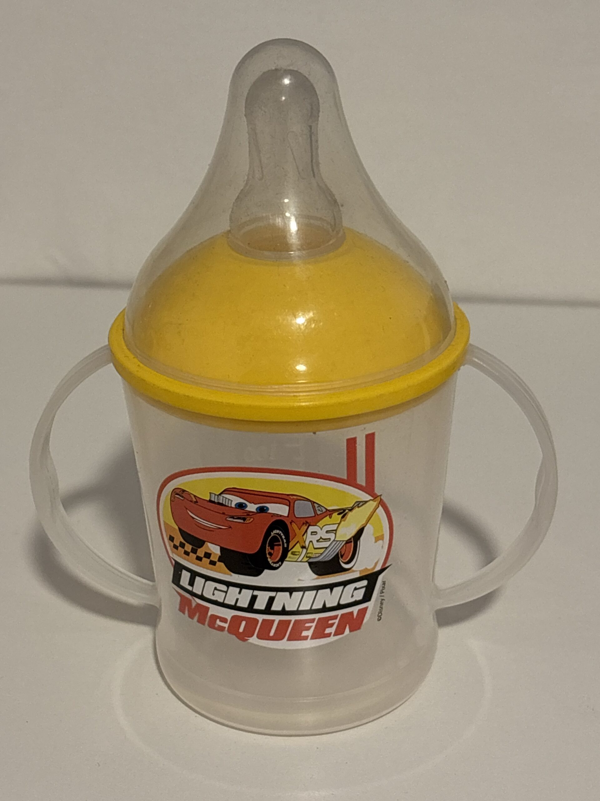 Vaso entrenador Cars – Lightning McQueen (Amarillo)